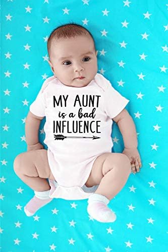 Мојата Тетка Е Лошо Влијание - Смешно Наскоро да Биде Тетка Подарок - Симпатична Бебе во Едно Парче Бебе Bodysuit